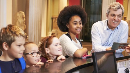 Vinger aan de pols voor schoolreishulp