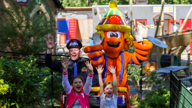 Waarbeek Achtbaan met mascotte
