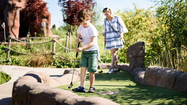 Dino Experience mini golf